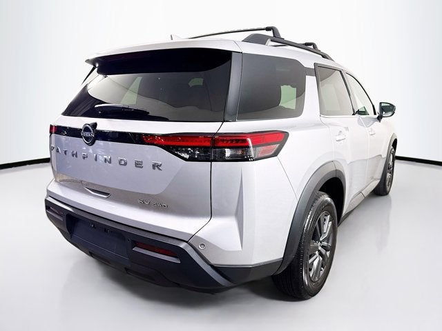 2023 Nissan Pathfinder SV