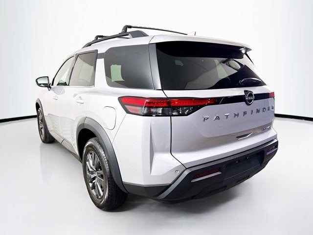 2023 Nissan Pathfinder SV