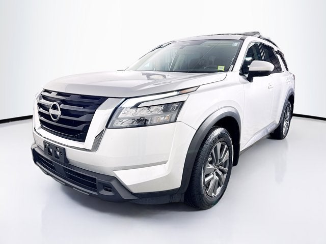 2023 Nissan Pathfinder SV