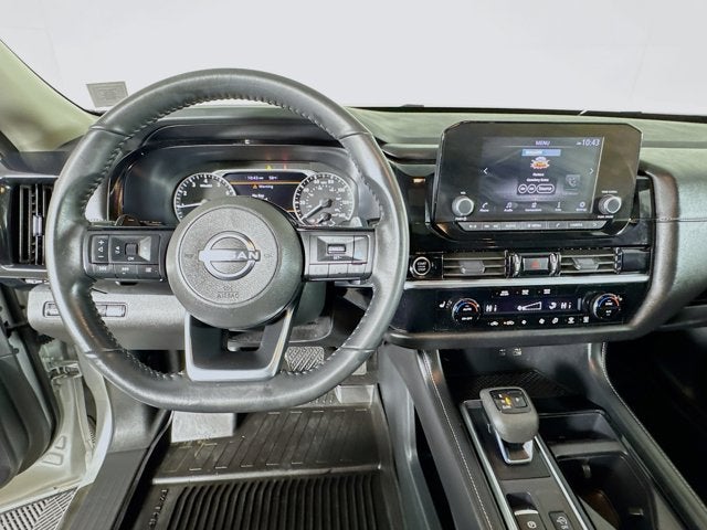 2023 Nissan Pathfinder SV