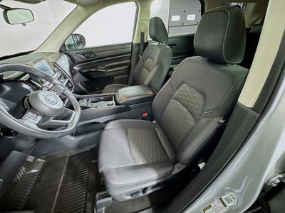 2023 Nissan Pathfinder SV