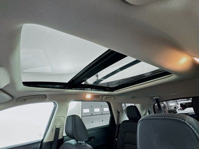 2023 Nissan Pathfinder SV