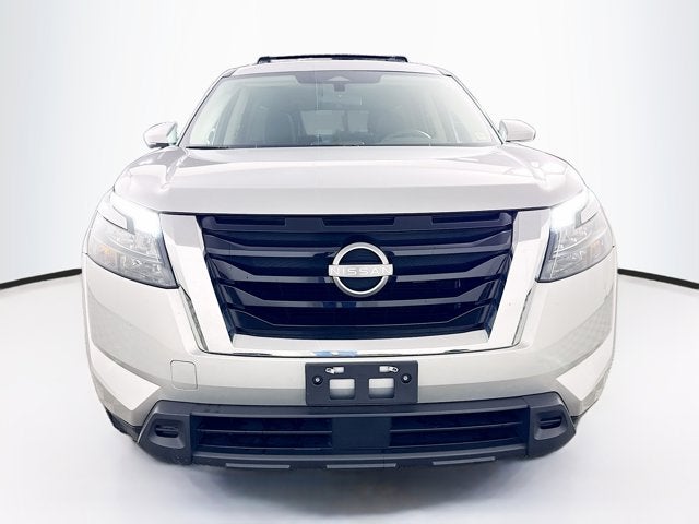 2023 Nissan Pathfinder SV