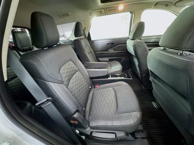 2023 Nissan Pathfinder SV