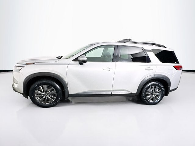 2023 Nissan Pathfinder SV