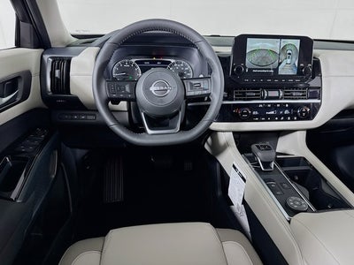 2025 Nissan Pathfinder SL
