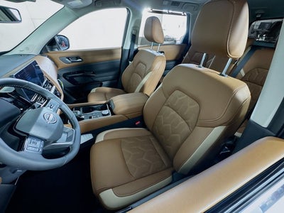 2026 Nissan Pathfinder Platinum