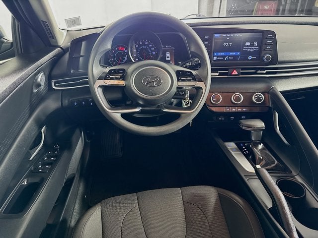 2021 Hyundai Elantra SE