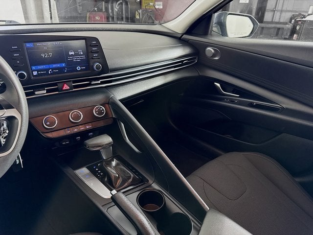 2021 Hyundai Elantra SE