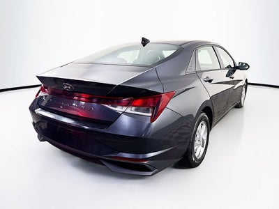2021 Hyundai Elantra SE