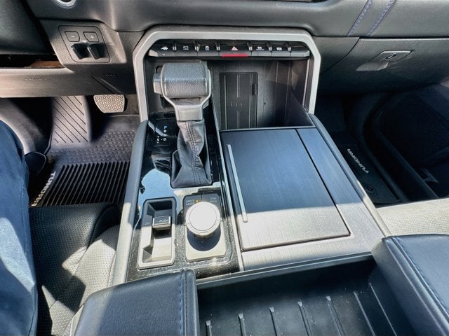 2022 Toyota Tundra 4WD Platinum