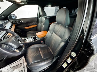 2023 Mitsubishi Outlander SEL