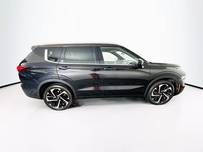 2023 Mitsubishi Outlander SEL