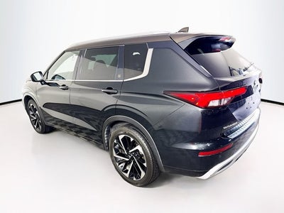 2023 Mitsubishi Outlander SEL