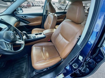 2023 INFINITI Q50 LUXE