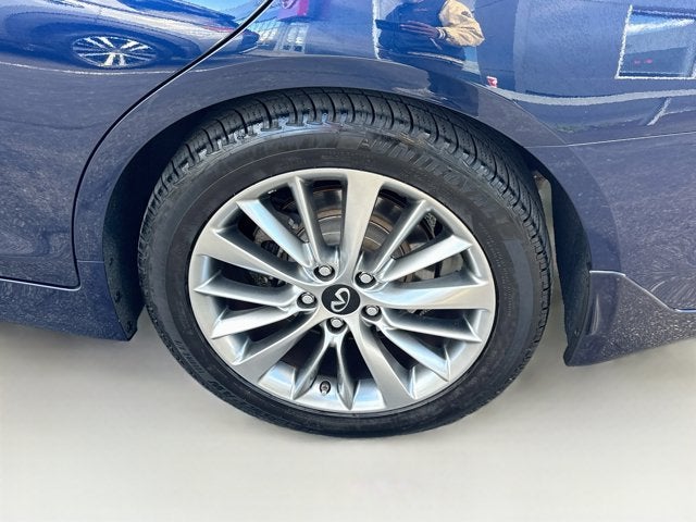 2023 INFINITI Q50 LUXE