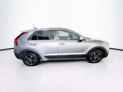 2024 Kia Niro LX