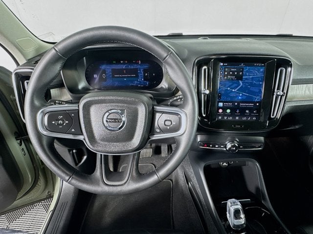 2023 Volvo XC40 Plus Dark Theme