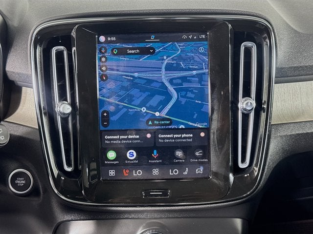 2023 Volvo XC40 Plus Dark Theme