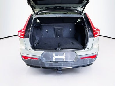 2023 Volvo XC40 Plus Dark Theme